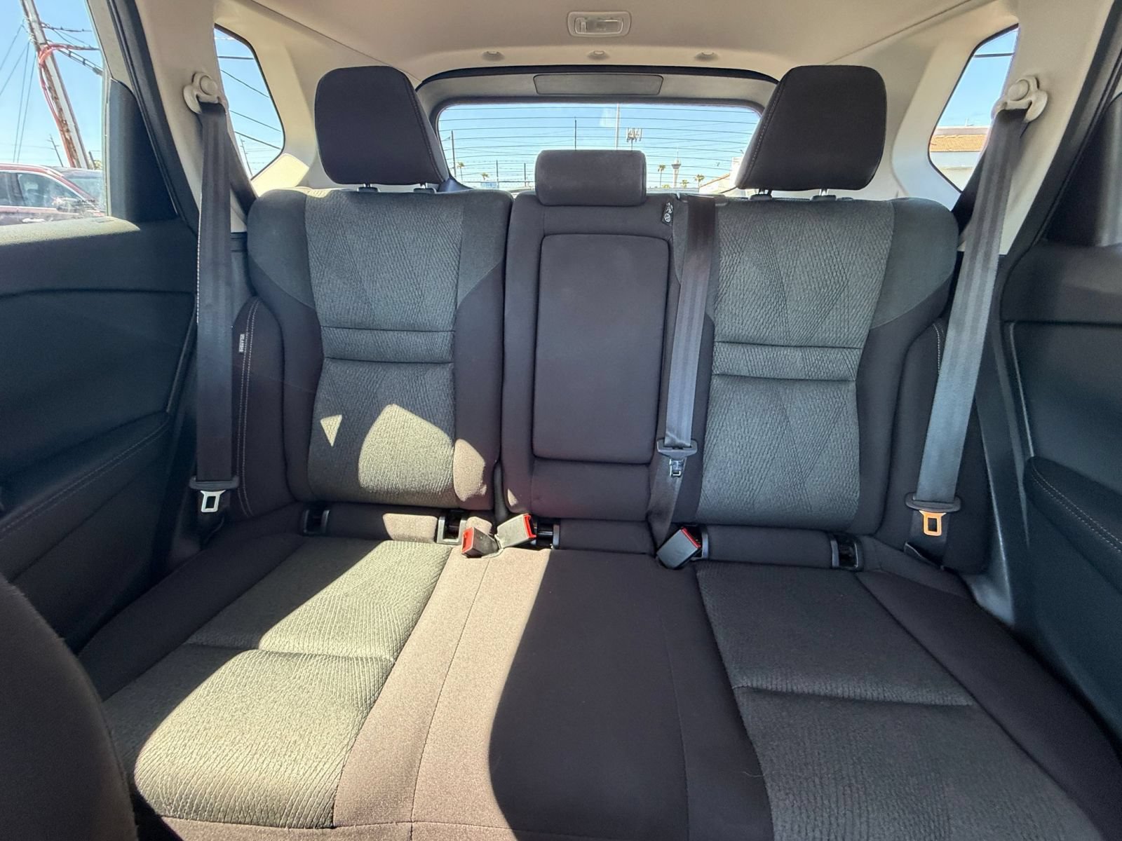 Used 2025 Nissan Rogue SV FWD image 38