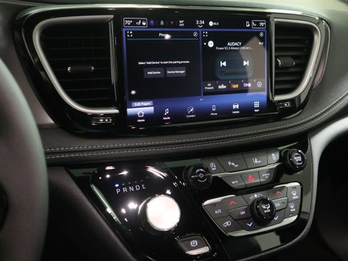 New 2026 Chrysler Pacifica Select image 25