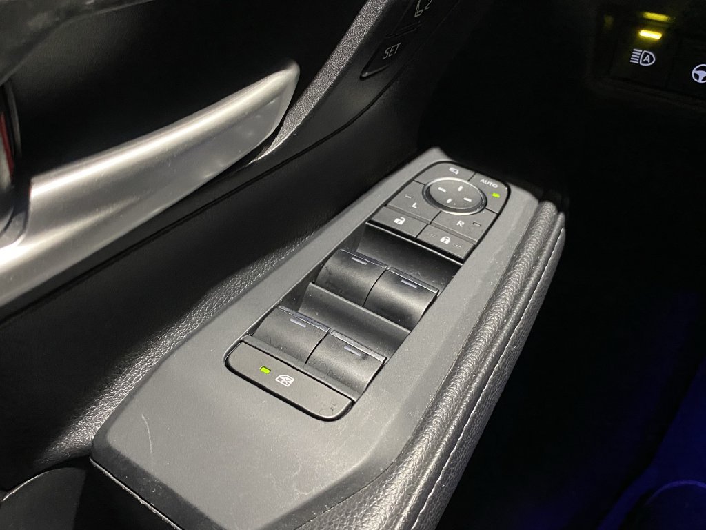 Used 2025 Toyota Grand Highlander AWD image 9
