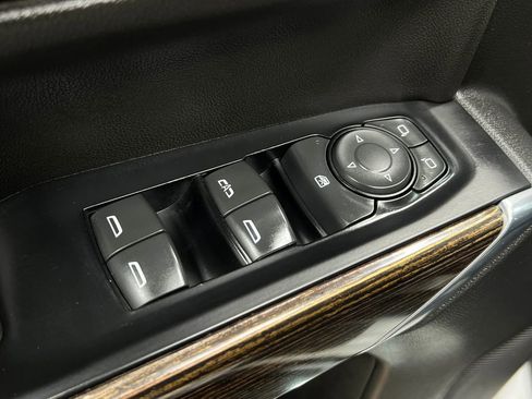 Used 2019 GMC Sierra 1500 SLE image 15