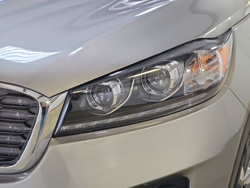 Used 2019 Kia Sorento EX FWD image 29