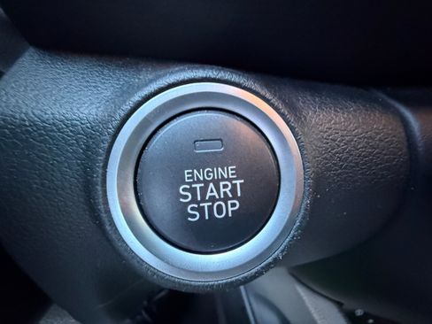 Used 2023 Hyundai Kona SEL FWD image 30