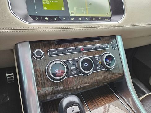 Used 2017 Land Rover Range Rover Sport HSE Dynamic AWD/4WD image 25