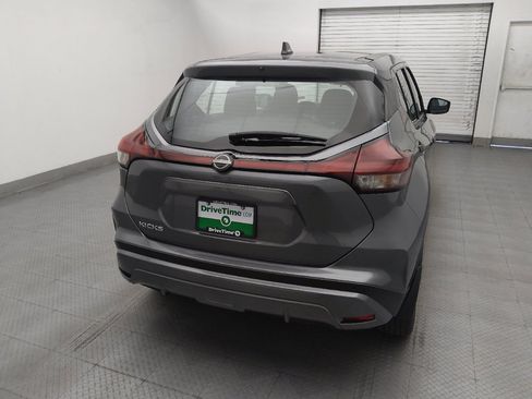 Used 2024 Nissan Kicks S FWD image 7