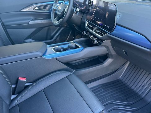 New 2026 Chevrolet Equinox EV LT image 15