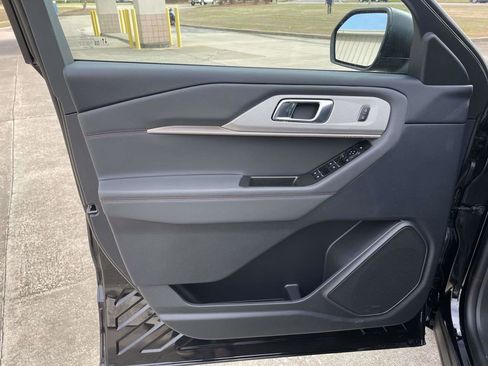 New 2026 Ford Explorer Active image 15