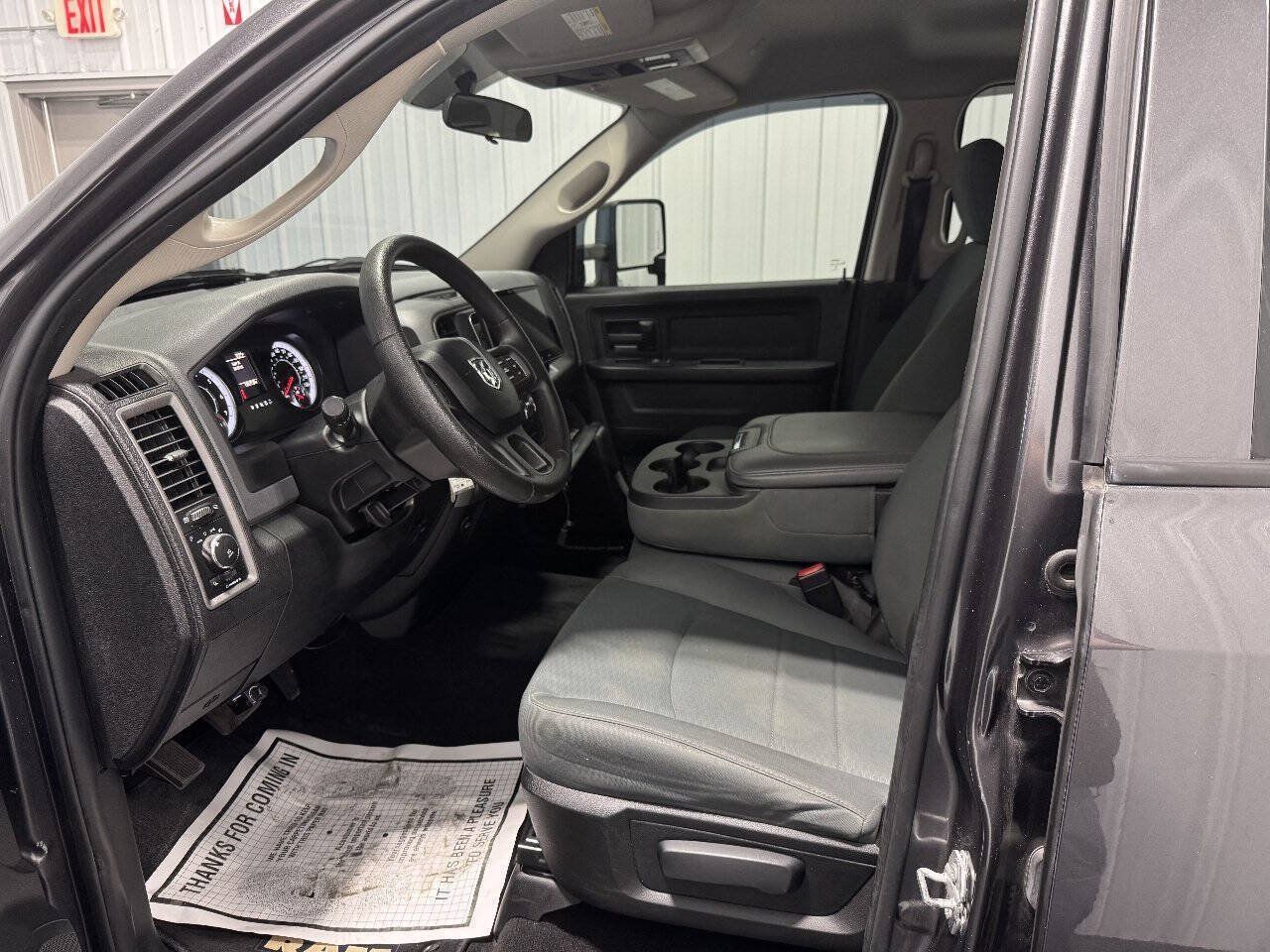 Used 2017 RAM 1500 Express AWD/4WD image 5