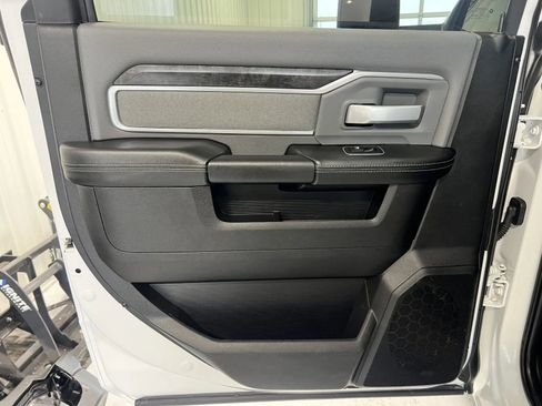 Used 2023 RAM 2500 Big Horn w/ Cold Weather Group image 13