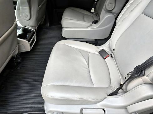 Used 2024 Honda Odyssey EX-L image 23