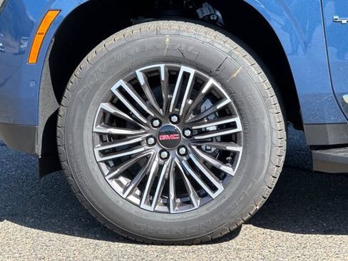 New 2026 GMC Yukon Elevation w/ Elevation Premium Package AWD/4WD image 35