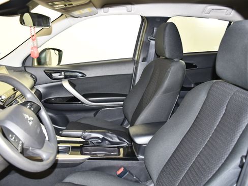 Used 2024 Mitsubishi Eclipse Cross LE AWD/4WD image 25