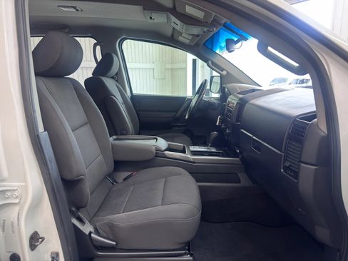Used 2012 Nissan Titan SV RWD image 10