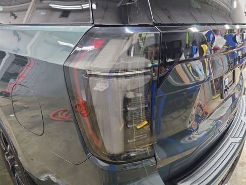 New 2026 Chevrolet Suburban RST AWD/4WD image 37