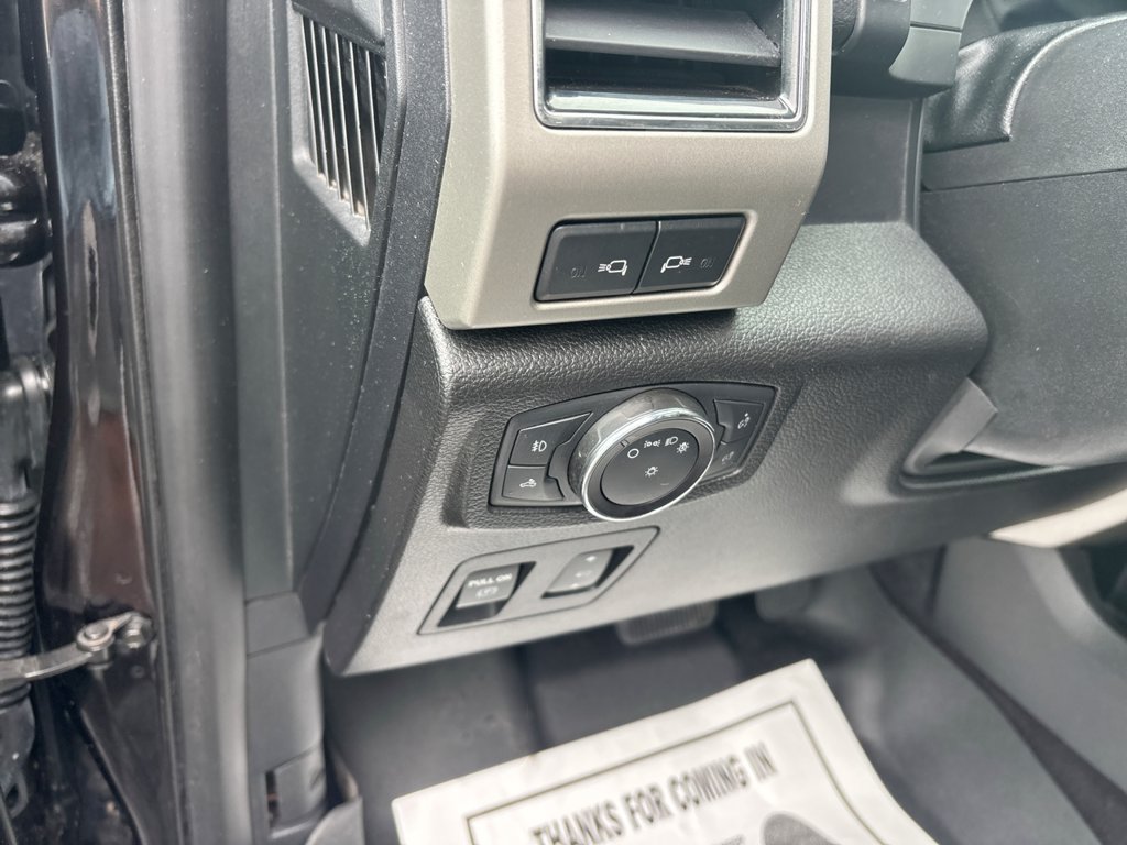 Used 2020 Ford F150 Lariat w/ Equipment Group 502A Luxury AWD/4WD image 29
