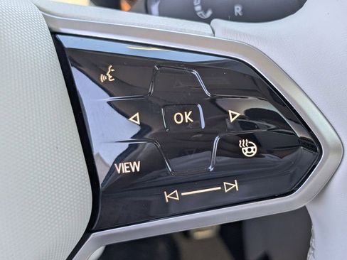 New 2025 Volkswagen ID. Buzz Pro S Plus image 23