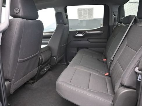 Used 2025 Chevrolet Silverado 1500 LT AWD/4WD image 16