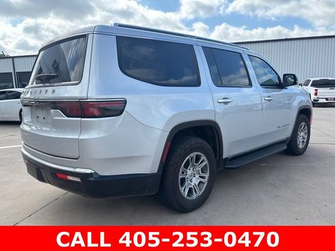 Used 2023 Jeep Wagoneer 4WD w/ Convenience Group I image 19