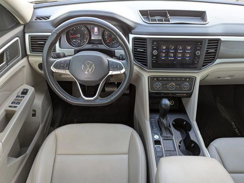 Used 2021 Volkswagen Atlas SE w/ Panoramic Sunroof Package FWD image 22