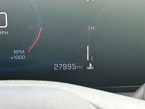 Used 2024 Chevrolet TrailBlazer LT w/ LT Cold Weather Package image 12