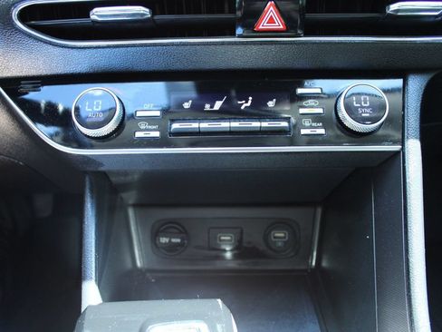 Used 2022 Hyundai Sonata SEL FWD image 18