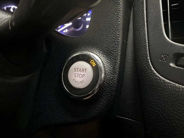 Used 2014 INFINITI Q60 Convertible w/ Premium Package RWD image 46
