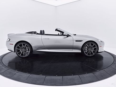 Used 2016 Aston Martin DB9 GT RWD image 28