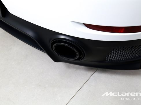 Used 2018 Porsche 911 GT2 RS w/ Weissach Package RWD image 33