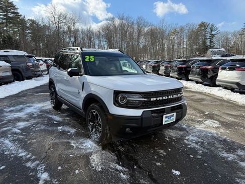 Used 2025 Ford Bronco Sport Outer Banks w/ Outer Banks Tech Package+ image 1