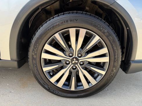Used 2019 Mitsubishi Outlander SE FWD image 26