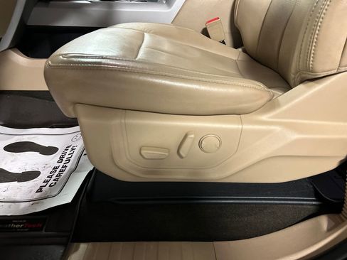 Used 2019 Ford F150 Lariat image 11