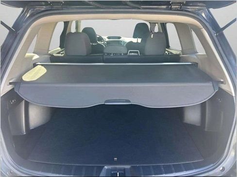 Used 2019 Subaru Forester Premium image 15