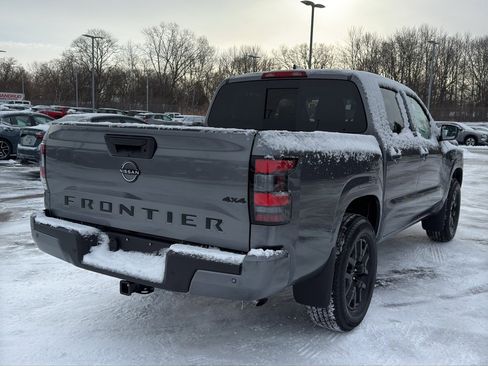 New 2026 Nissan Frontier SV image 5