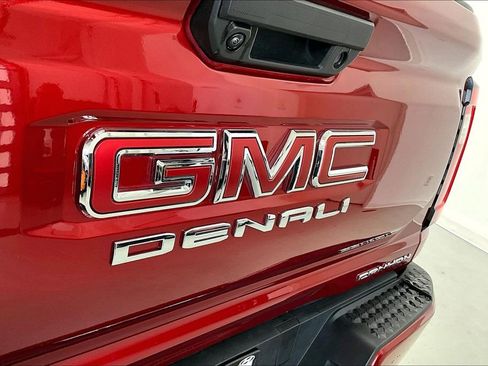 Used 2025 GMC Canyon Denali AWD/4WD image 33