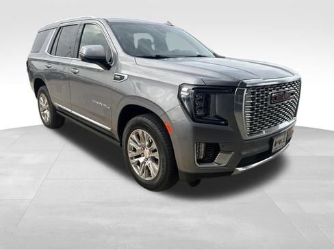 Used 2022 GMC Yukon Denali RWD image 2
