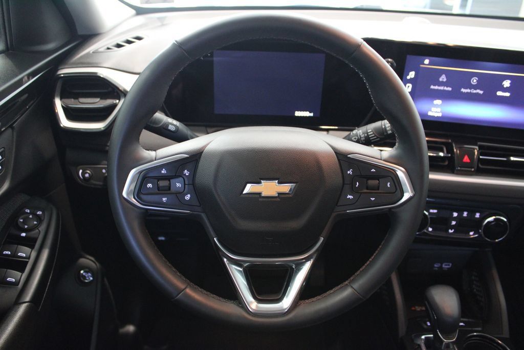 Used 2025 Chevrolet TrailBlazer LT w/ Convenience Package FWD image 22