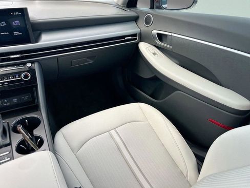 New 2026 Hyundai Sonata SE FWD image 18