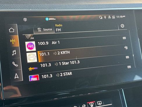 Used 2022 Audi e-tron S Prestige image 16