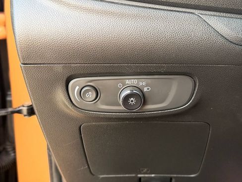 Used 2024 Buick Encore GX Sport Touring w/ Advanced Technology Package FWD image 28