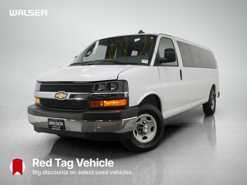 Used 2025 Chevrolet Express 3500 LT w/ LT Preferred Equipment Group RWD image 1