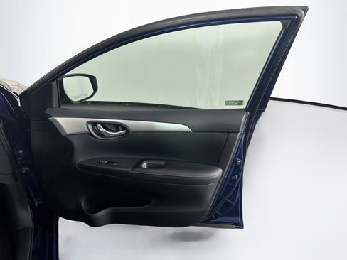 Used 2019 Nissan Sentra FWD image 29