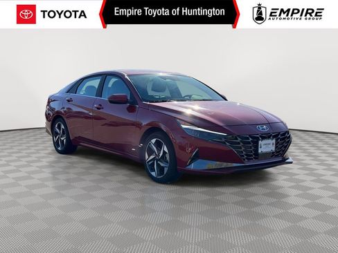 Used 2023 Hyundai Elantra Limited FWD image 1