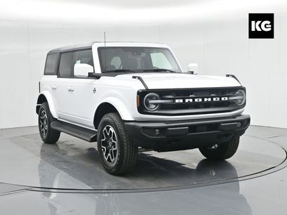 New 2025 Ford Bronco Outer Banks