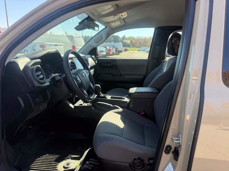 Used 2020 Toyota Tacoma SR w/ SX Package AWD/4WD image 3
