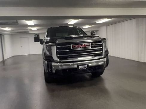 Certified 2025 GMC Sierra 2500 SLT w/ SLT Premium Package AWD/4WD image 3