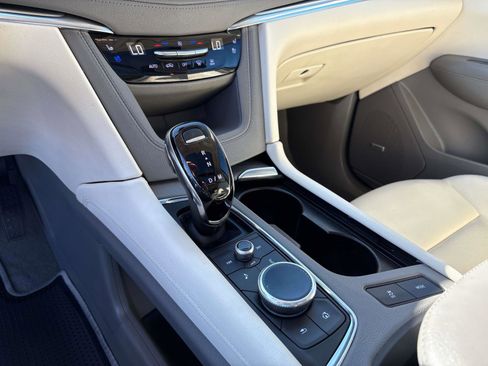 Used 2022 Cadillac XT5 Premium Luxury image 14