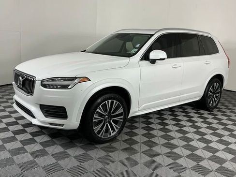Used 2020 Volvo XC90 T5 Momentum FWD image 4