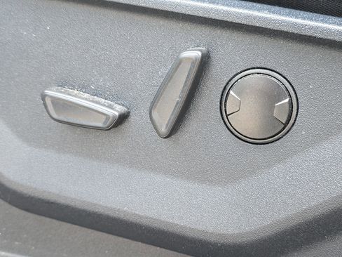 Certified 2022 Ford F150 XLT w/ Equipment Group 302A High image 11