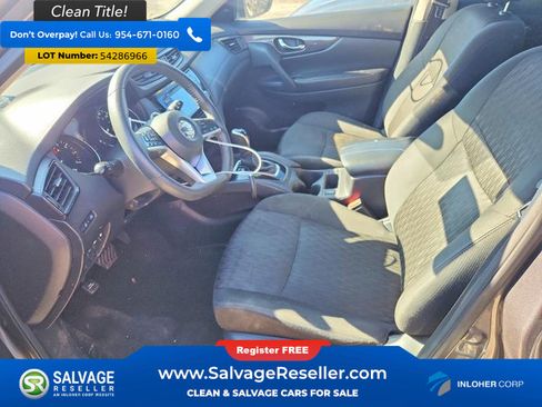 Used 2020 Nissan Rogue SV FWD image 9