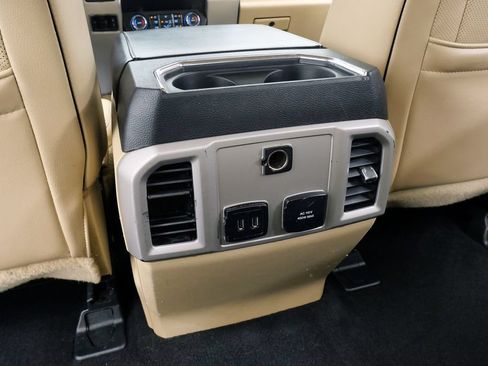Used 2019 Ford F250 Lariat w/ Lariat Ultimate Package AWD/4WD image 22