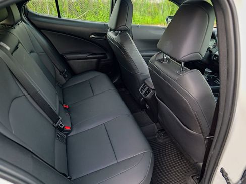 Used 2024 Lexus UX 250h F Sport AWD/4WD image 30